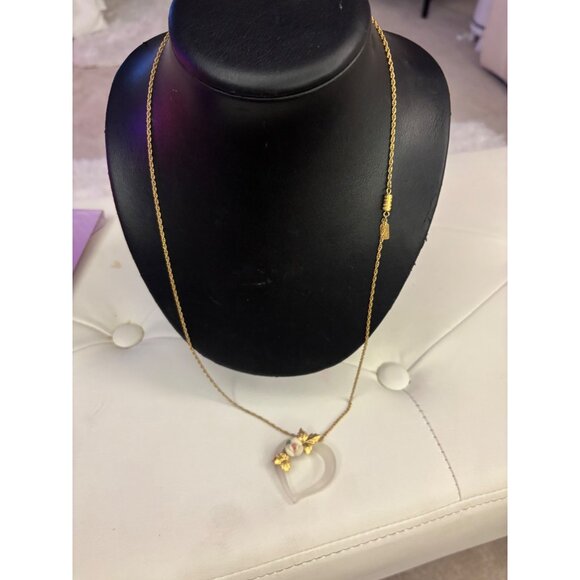 Vintage Frosted Lucite Heart Necklace With Porcelain Rose & Gold-Tone Leaves - Picture 4 of 15